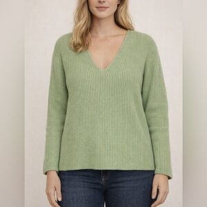 Womance V-Neck Ribbed Sweater size XS oversized